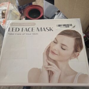 Light Therapy LED Face Mask - Cream